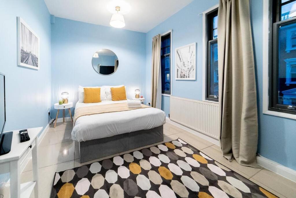 2 Bedroom Apartment Лондон Екстер'єр фото